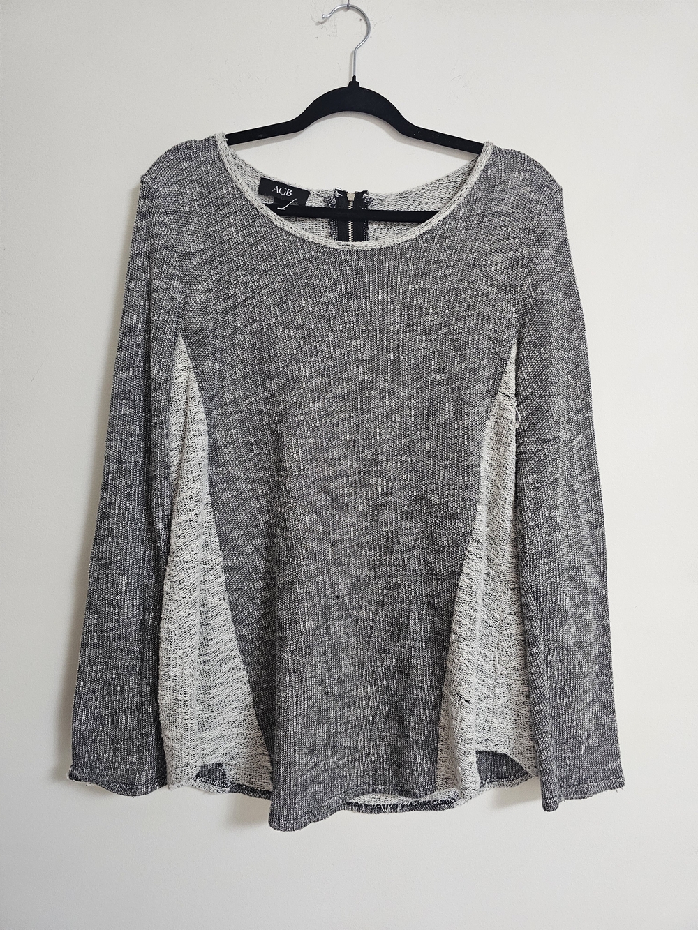AGB Women's Gray & Cream Knit Long-Sleeve Top